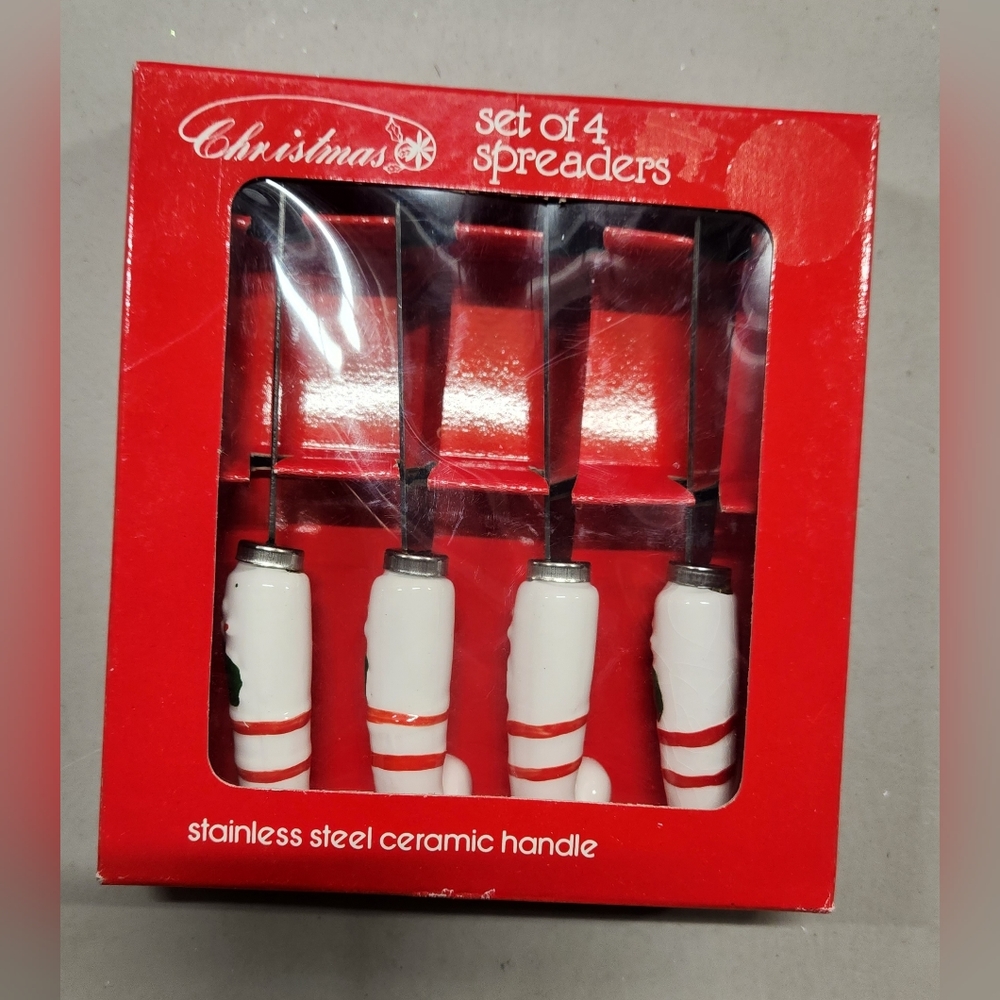 Vintage Christmas Set Of 4 Spreaders